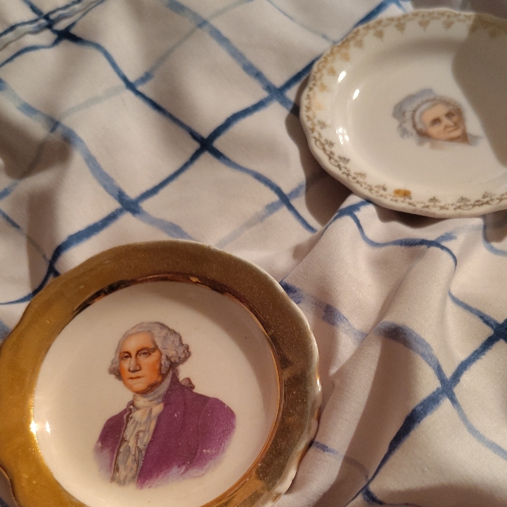 Gold and White Decorative Plates Set
